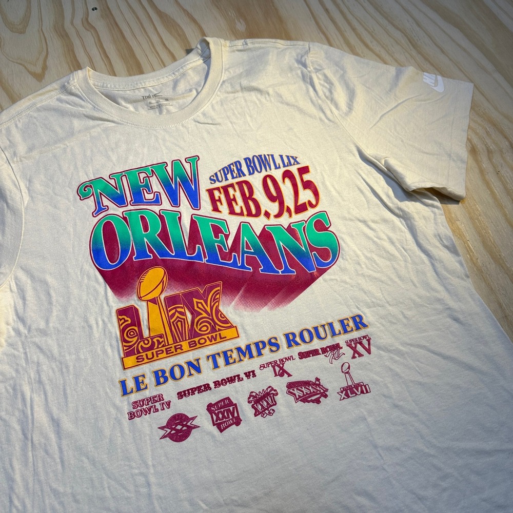 Nike Super Bowl LIX New Orleans Cream Graphic Tee Mens XL 2025 Football T-Shirt